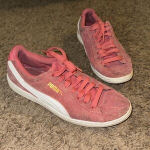 Puma suede classic shoes